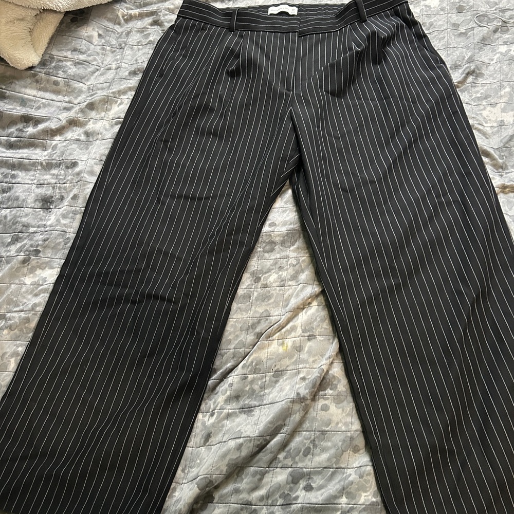 A&F Low-Rise Sloane Tailored Wide Leg Pant Black Pinstripe